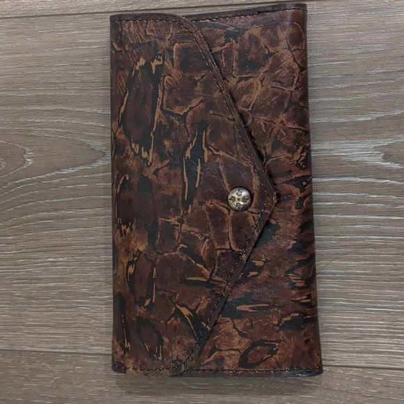Patricia Nash Leather Wallet - Picture 2 of 10